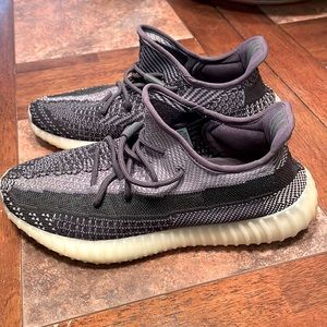 Adidas Yeezy Boost 350V2.  Carbon Color